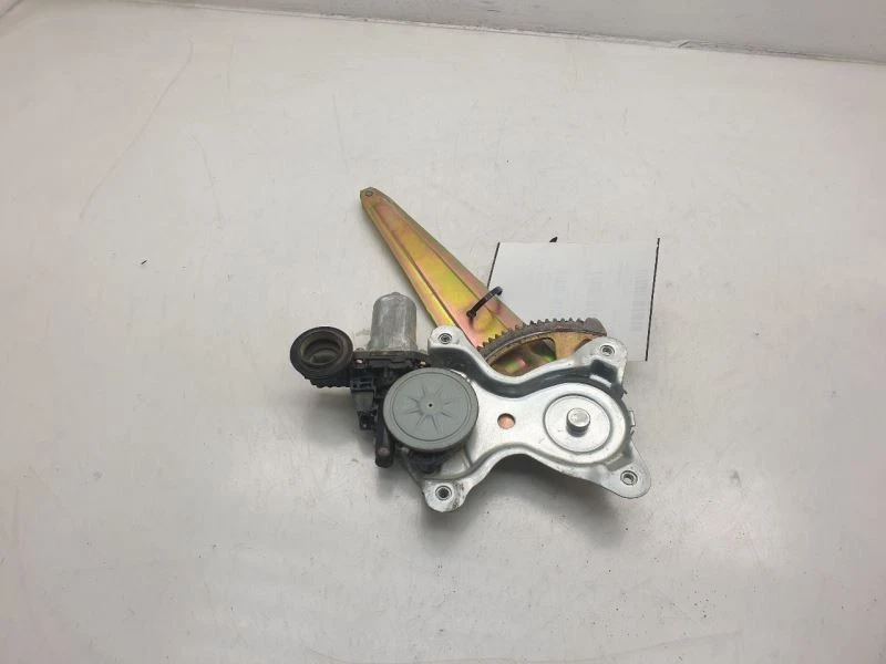 03-09 REGULADOR VENTANA PUERTA TRASERA LADO CONDUCTOR TOYOTA 4RUNNER SR5 Foto 2 de 4