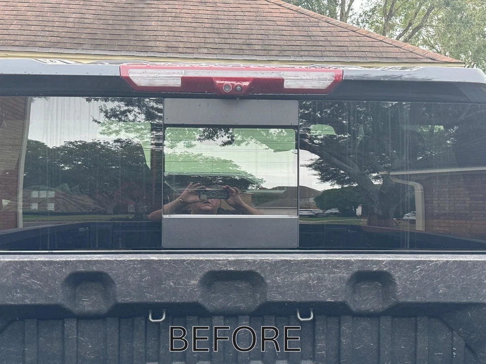 **Chevrolet Silverado/GMC Sierra 2019-2025 moldura de ventana trasera corredera negro brillante* Foto 2 de 4