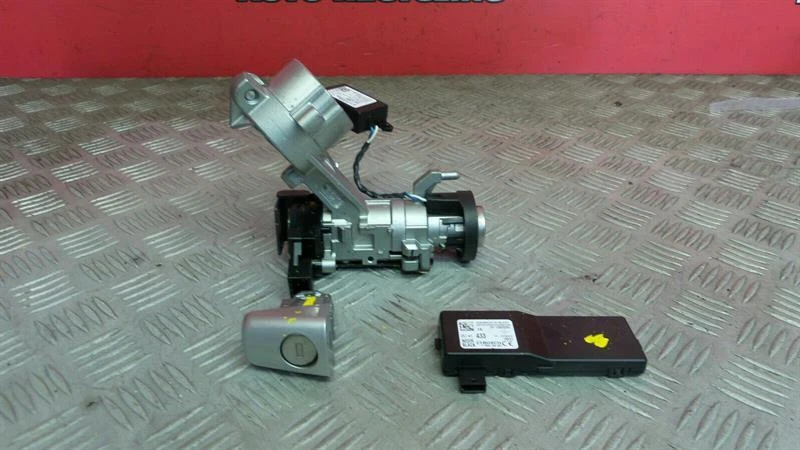 2015 Vauxhall Corsa E 3 Door Hatchback Vehicle Lock Barrel Set With Key - Изображение 4 из 4