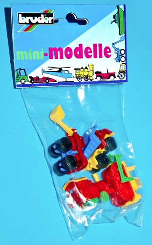 1 x BRUDER mini BAUFAHRZEUGE BEUTEL 4 PLASTIK AUTOS GERMANY 1980er WUNDERTÜTE * - Bild 5 von 6