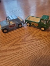 Vintage 1970 Tootsietoy Jumpin Jeeper Wheelie Wagon Lot Of 2 Cars Green Blue Toy