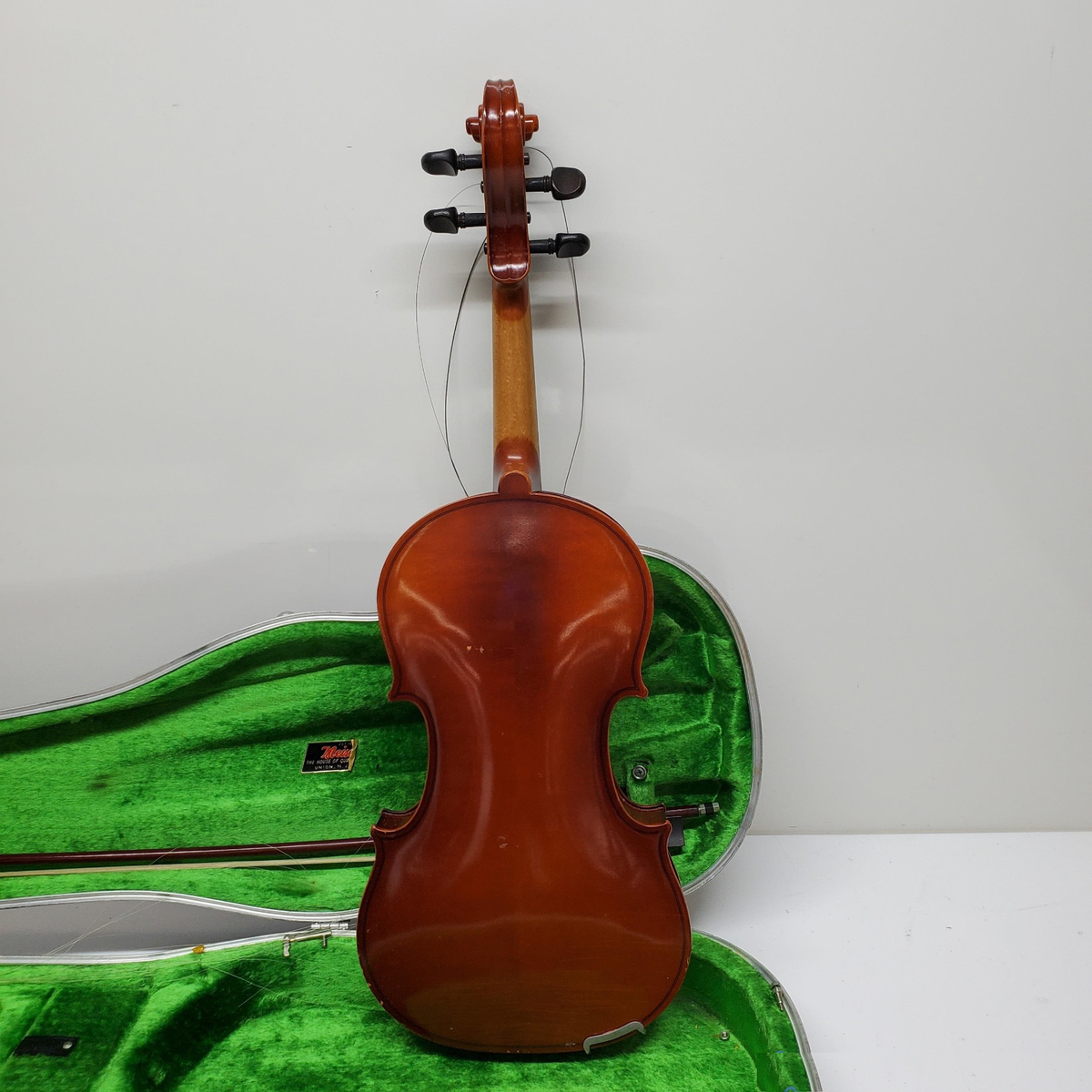 Suzuki model 220 sized 4/4 violin w/ case/bow, Japan 1976, V-Good