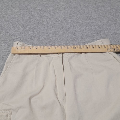 LL Bean Shorts Women's Size 16 Regular Beige 9 Inch Inseam Hiking Outdoor - Picture 5 of 10