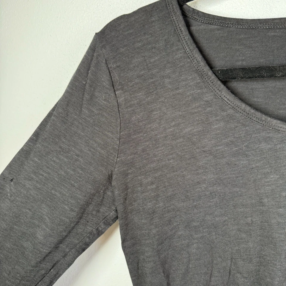 Top de mujer Horny Toad manga larga cuello en V mediano negro mezcla de lyocell informal Foto 3 de 4