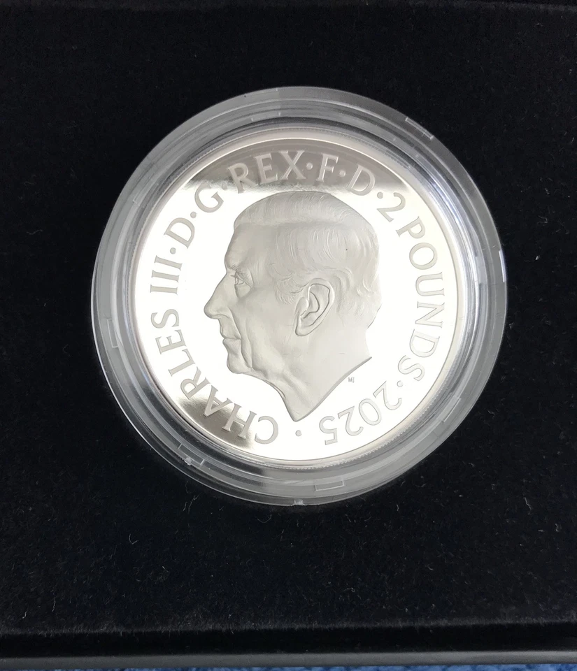 Moeda colorida Iron Maiden prata prova 1 oz Royal Mint Music Legends 2025 certificado de autenticidade 0001 - Imagem 3 de 4