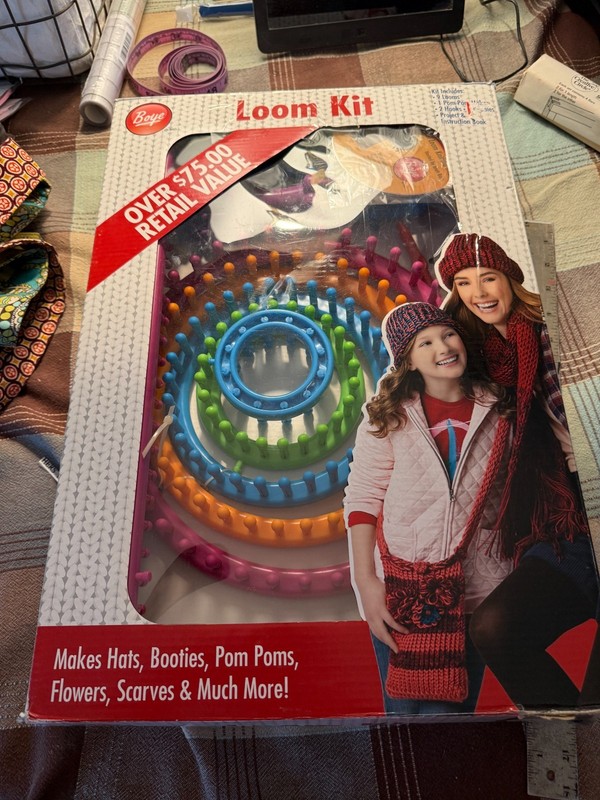 Boye MEGA Loom Kit, 9 looms, includes Project and Instruction Book