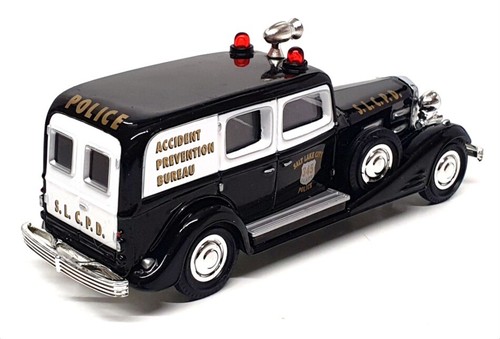 Matchbox DYM38021 - 1933 Cadillac Salt Lake City Police Dept. - Black/White - Picture 2 of 6