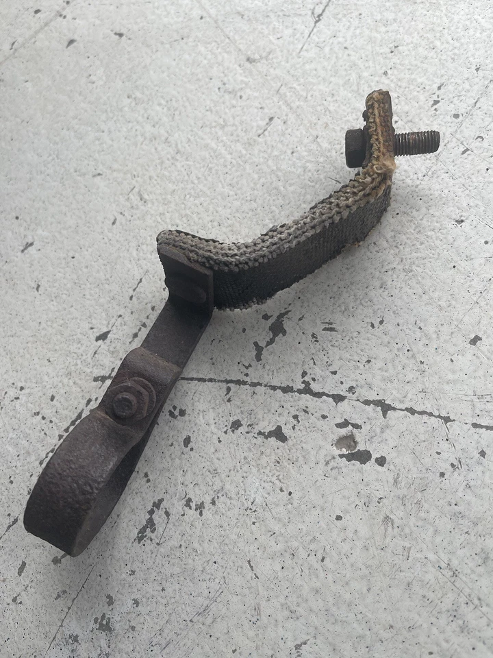 AMC Nash Rambler 1951-57 suspensión trasera de tubo de escape de fábrica Foto 2 de 3