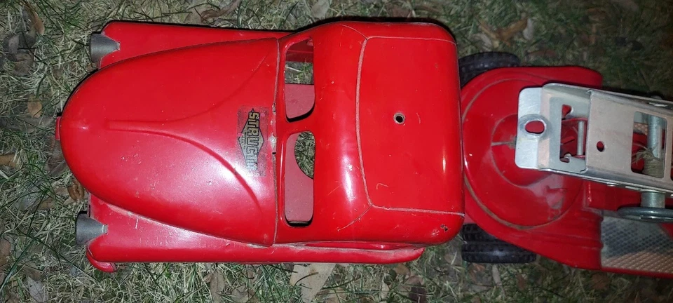 Vintage STRUCTO Aerial Fire Ladder Truck - Image 3 of 4