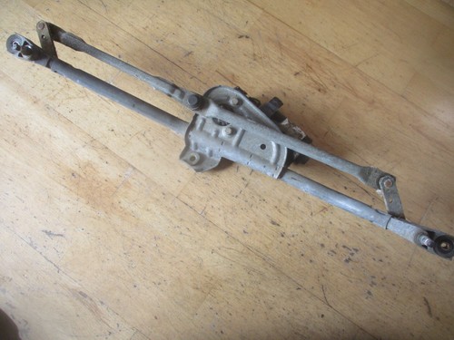 AUDI A4 B5 Scheibenwischermotor Wischermotor 0390241132 / 8D1955605B