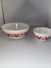 2 Vtg Pyrex Friendship Mixing Bowls #401  1.5 pint bowl and #403 2.5 Q