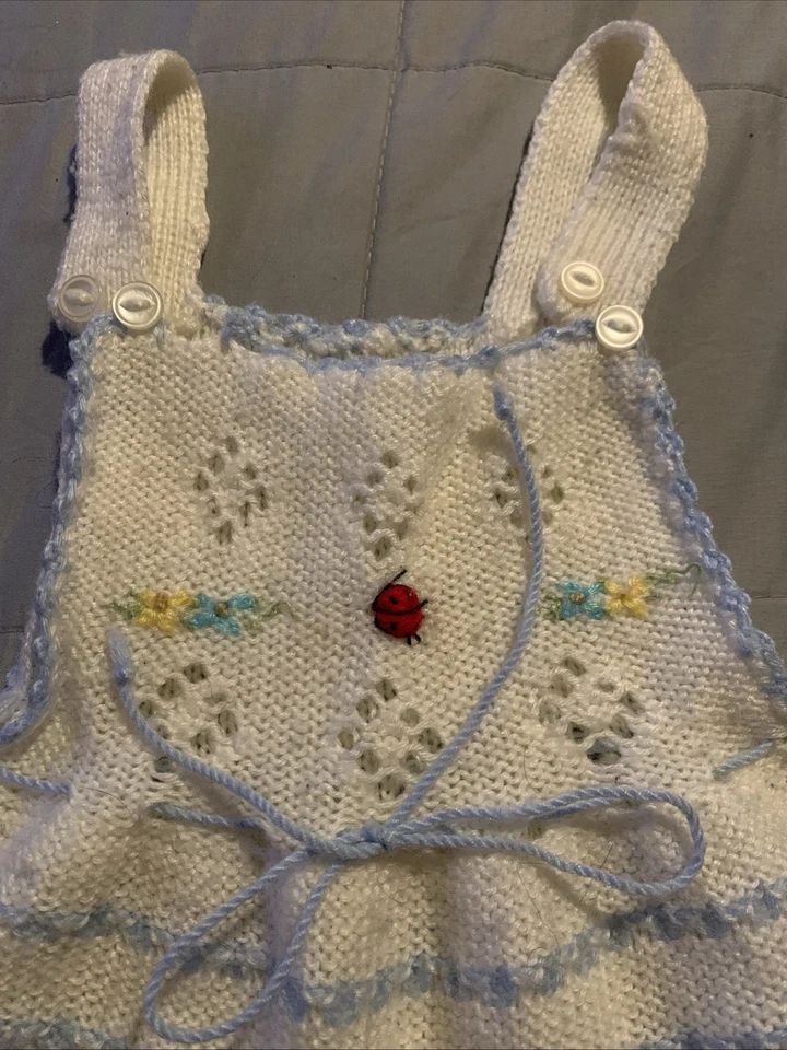 男女通用男宝宝或女孩复古手工钩针连衫裤 3-6 个月 — 第 2/4 张图片