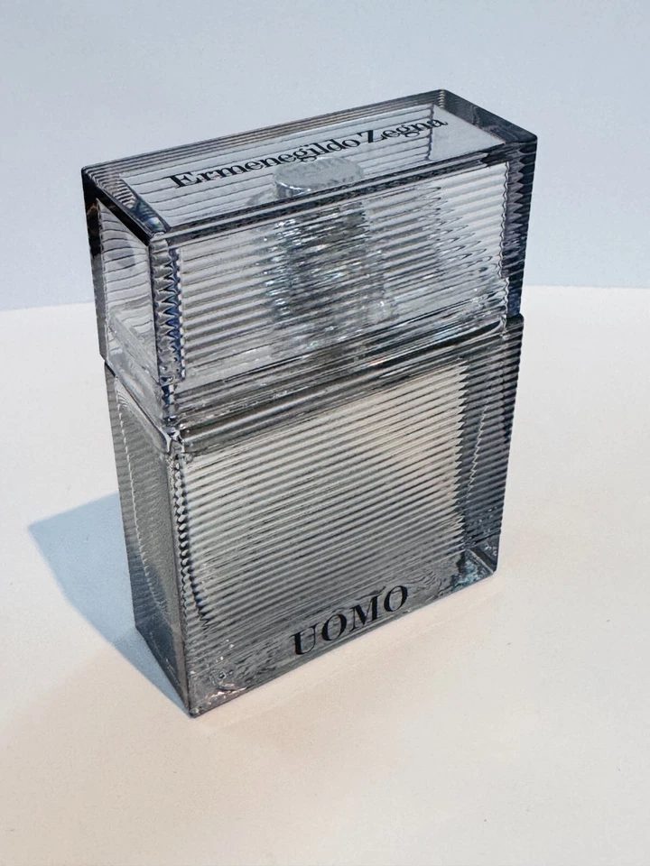 Ermenegildo Zegna UOMO Eau de Toilette Spray para Hombres 1 fl oz Foto 3 de 4