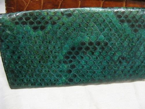 Belle authentique pochette en cuir croco marron + petite pochette serpent verte - Imagen 12 de 12