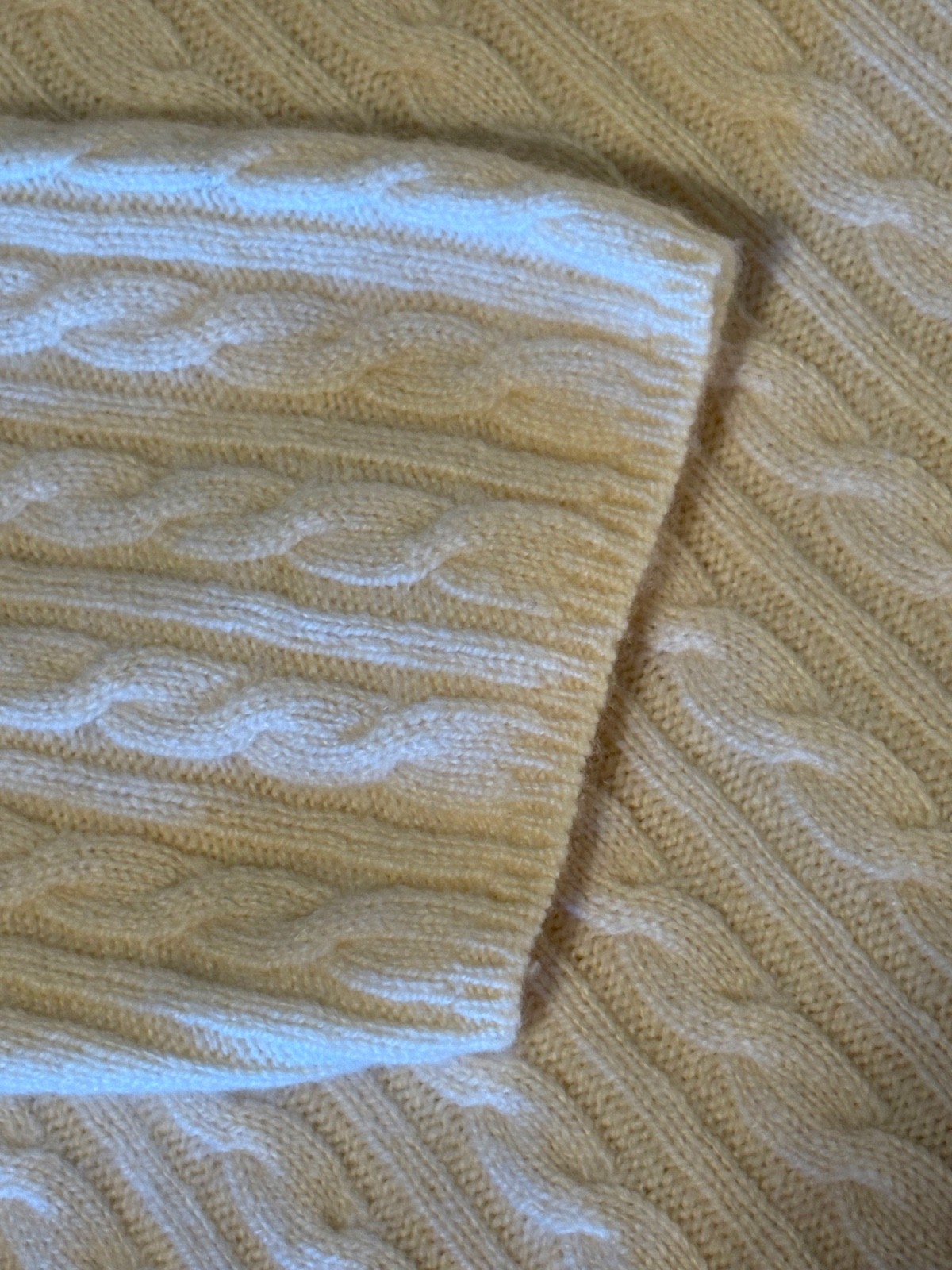 VINTAGE IVORY "JOHNSTONS OF ELGIN" CASHMERE BABY CABLE KNIT CREWNECK SWEATER 3XL image 7