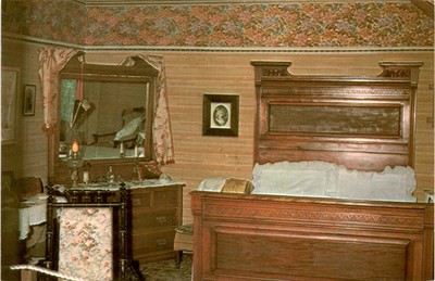MASTER BEDROOM, John and Isabel Grace King, Rt. Hon. WILLIAM LYON MCK Postcard