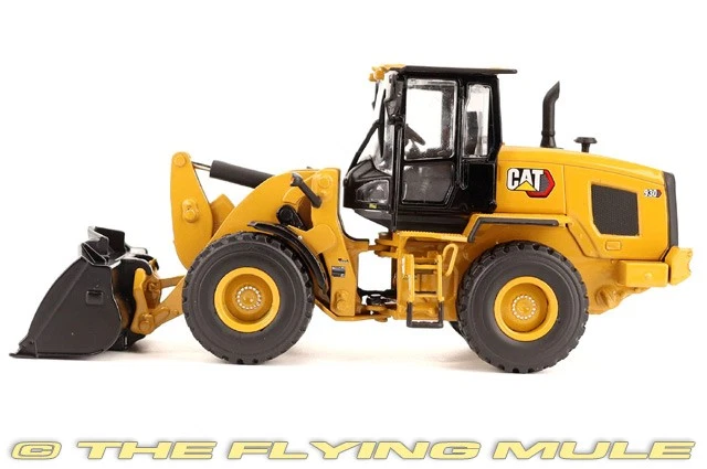 Cargador de ruedas Diecast Masters 1:50 930 Foto 3 de 4