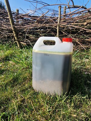 Bio Naturdünger 5 Liter aus Pferdeäpfeln Pferdedung Rosendünger Flüssigdünger