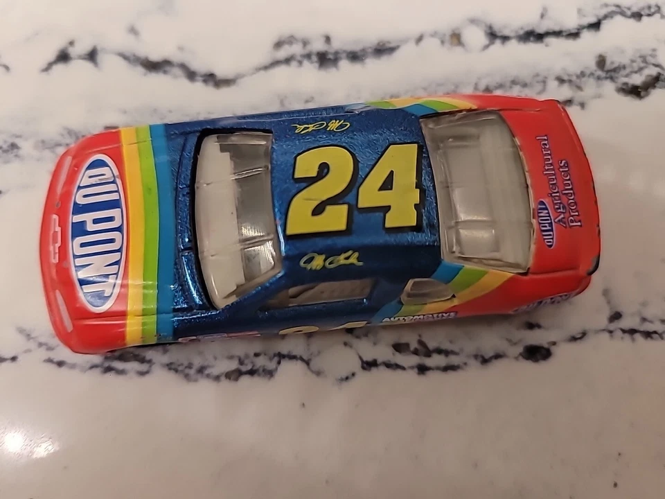 JEFF GORDON CUSTOM 1:64 DIECAST DUPONT 2004 BRISTOL FALL RACE Car - Image 4 of 4