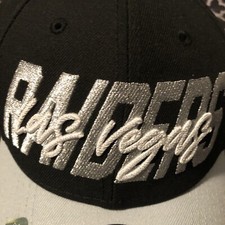 New Era Las Vegas Raiders Hat Cap SnapBack NFL 2022 Draft Black Logo Football
