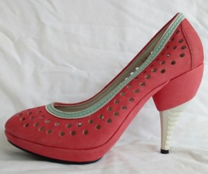 ladies pink heeled shoes
