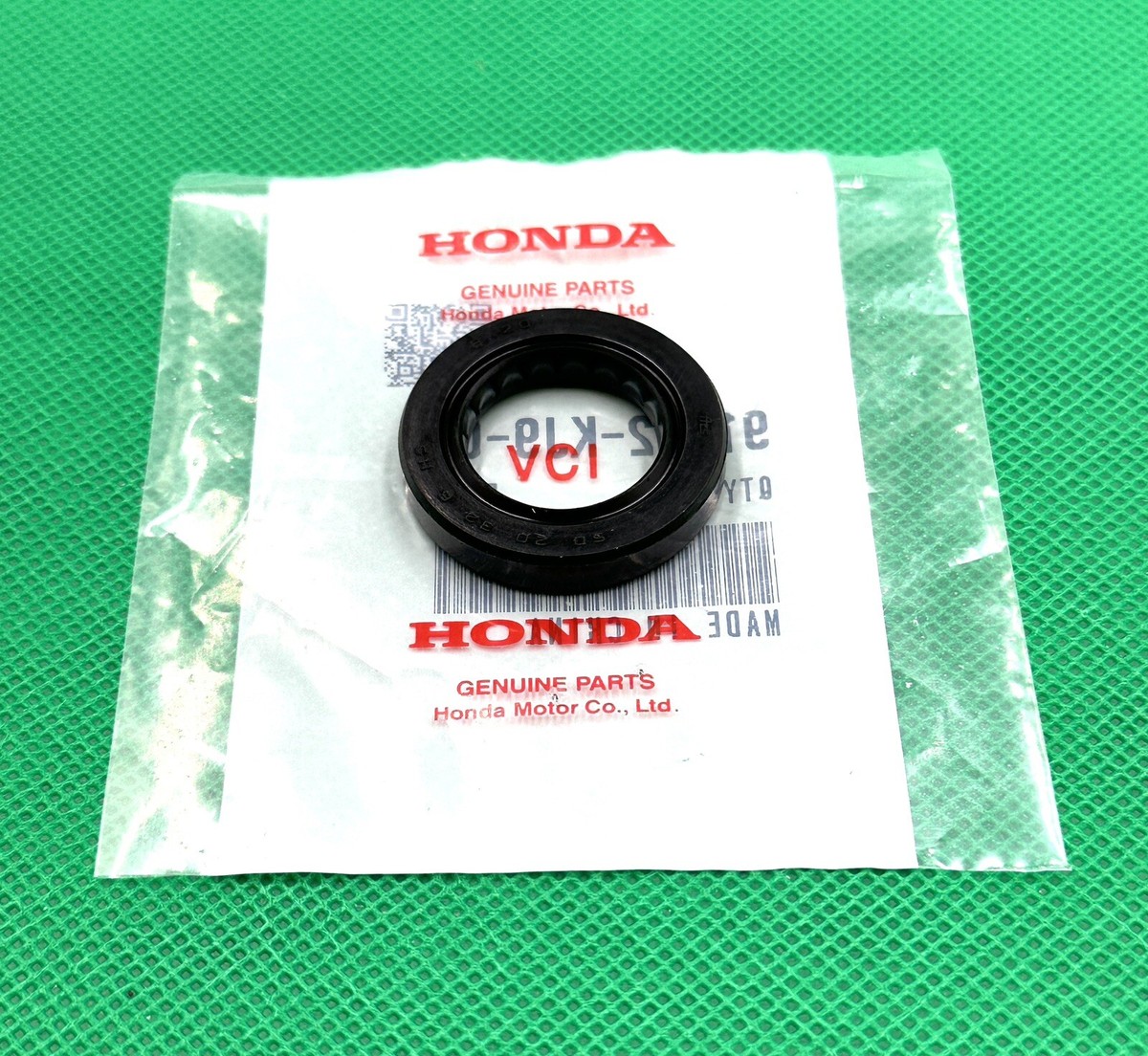 Genuine Honda 91202-KJ9-003 OIL SEAL 20X32X6 GX100 EU2000i EB2000i