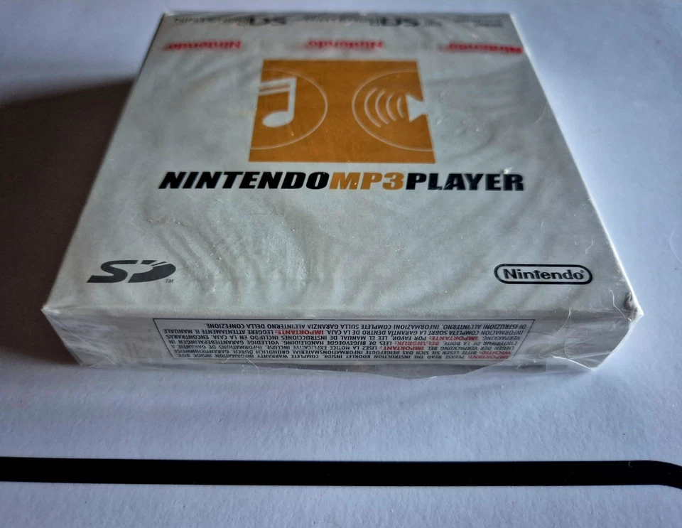 Nintendo DS Game Boy Micro Nintendo MP3 Player versione europea NUOVO SIGILLATO - Immagine 2 di 3