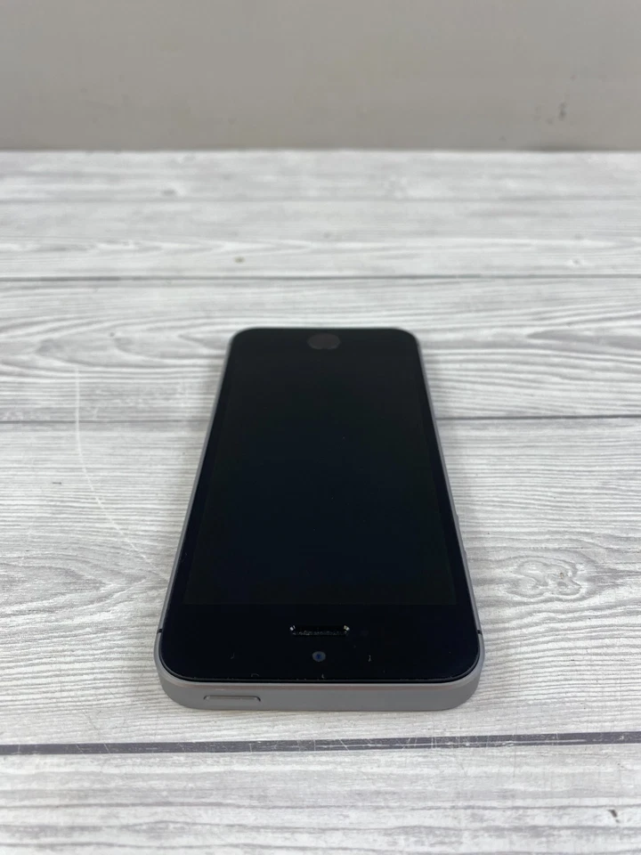 Apple iPhone SE (2016) · 16GB, photo 4 of 5