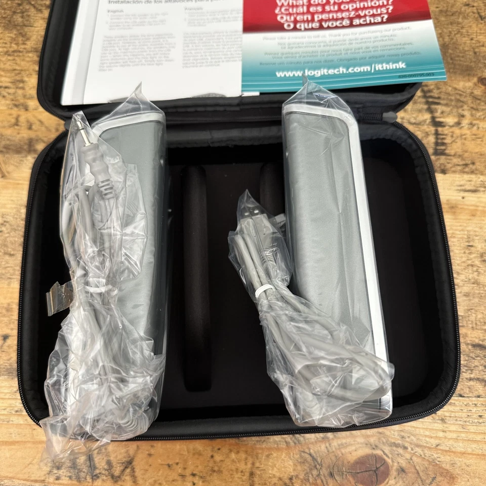 NEW Logitech V20 USB Laptop or Notebook Travel Speakers - Image 3 of 4