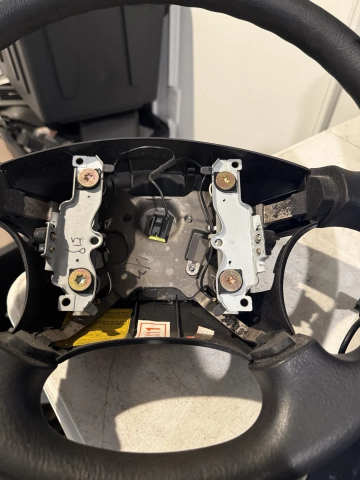 Hyundai Elantra 2003 volante usado negro Foto 2 de 4