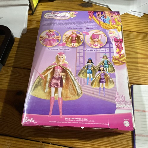 Barbie & The Three Musketeers Corinne Doll Figure 2 in 1 Gown Cape Mattel 2008 - Picture 5 of 6