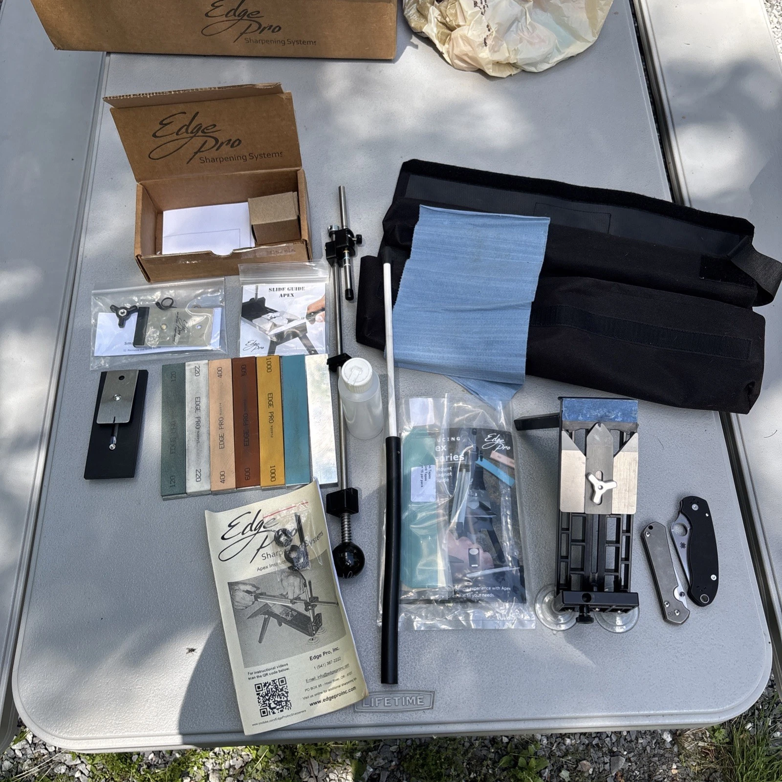 Edge Pro Apex Model 4 Knife Sharpening Kit with small knife attachment,mag,slide
Opens in a new wind