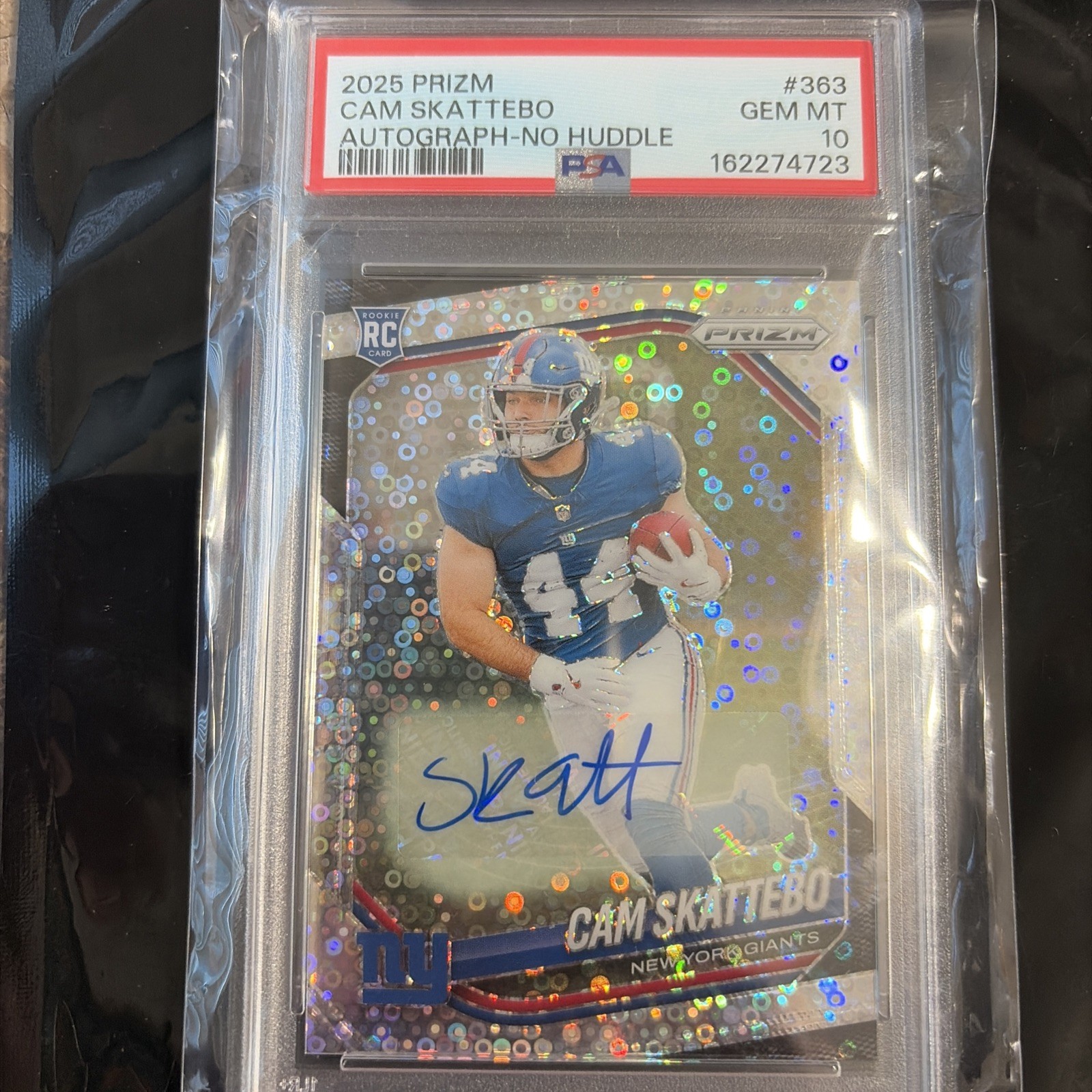 2025 Panini Prizm No Huddle #363 Cam Skattebo Giants RC Rookie AUTO PSA 10