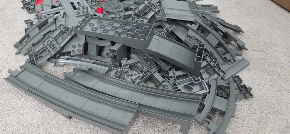 Duplo Lego Train Tracks Apx 100 piezas 8 libras (a granel) Foto 2 de 4