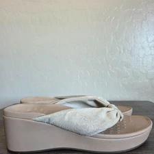 Vionic Arabella Metallic Wedge Sandals Champagne Size Womens 10 Comfort Orthotic