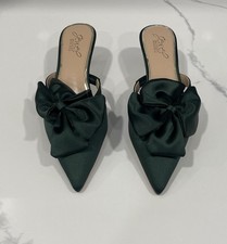 Jewel Badgley Mischka Kitten Heel