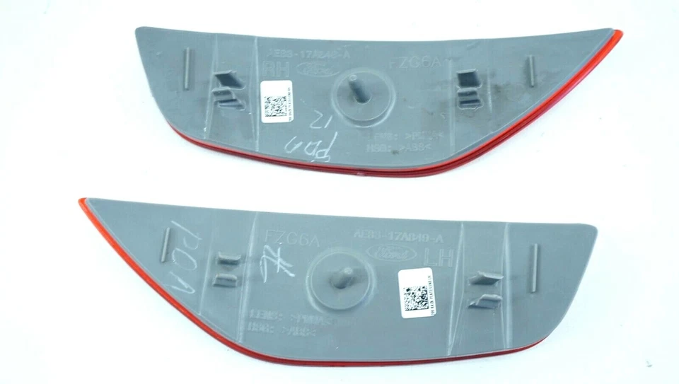 2011-2019 FORD FIESTA CONJUNTO DE LUZ REFLETORA MARCADOR DE PARA-CHOQUE TRASEIRO ESQUERDO E DIREITO FABRICANTE DE EQUIPAMENTO ORIGINAL - Imagem 2 de 4