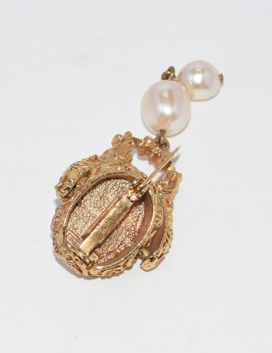 Vintage Richelieu Baroque Faux Pearl Victorian Brooch Pin Signed - Picture 5 of 5