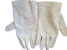 Vintage lace gloves, white, Girls size wrist length 7"