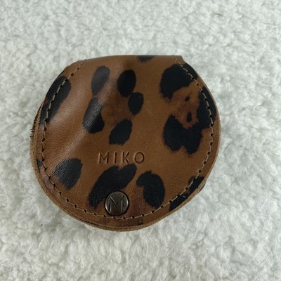 Mikoleon Artisan Crafted Guatemalan Leather Tan Black Accessory Coin Holder