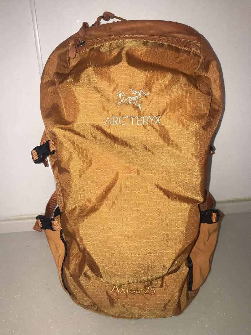 ARC'TERYX オレンジ ダークグリーン リュック ARC'TERYX◇リュック/ナイロン/オレンジ/無地 : セカンド