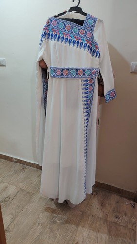 Modern White Embroidered Abaya Thobe Maxi Dress with Belt - Excellent