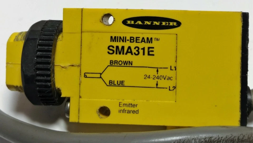 Banner Engineering 26058 / SMA31E Photoelectric Proximity Sensor - Image 3 of 3