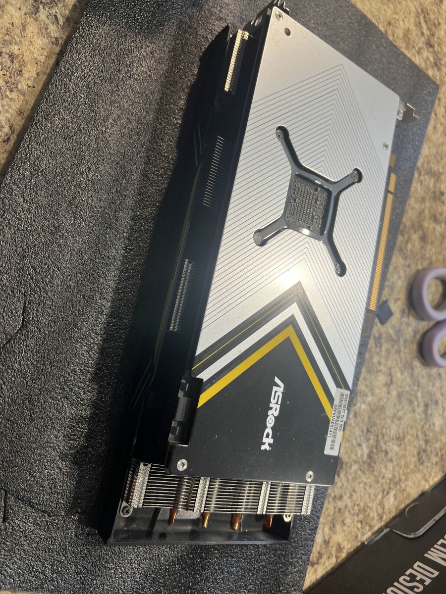 グラフィックボード・グラボ・ビデオカード ASRock Radeon RX5700XT Challenger 8GB OC Used - Like New: ASRock Challenger Pro Radeon RX 5700 XT