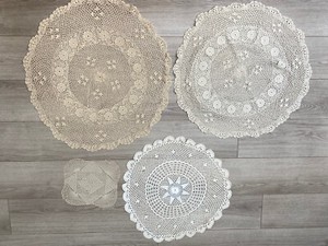 Lot of 4 Vintage Beige Round Hand Crochet Lace Table Topper Doilies 12-33" 