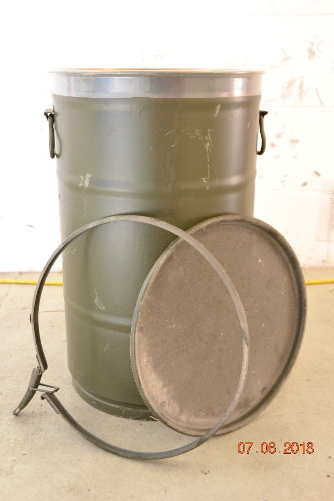 BW Bundeswehr Stahl Tonne Pferdefutter 7240-61862 H&S