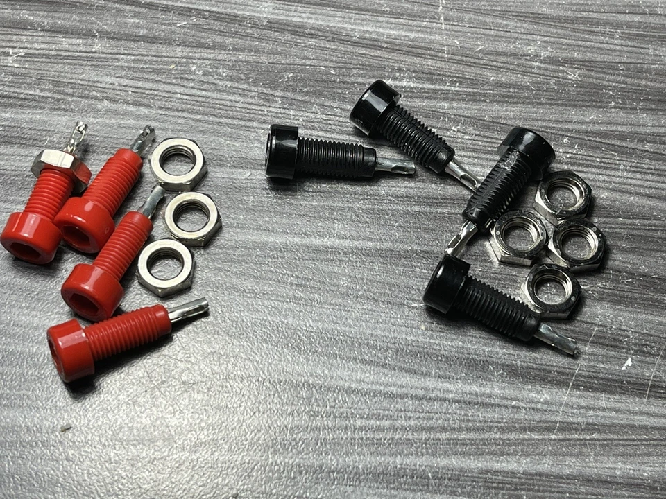 Lote de 8 piezas, 4 Voltrex Negro y 4 Rojo Panel Aislante Jack Banana Plug Foto 2 de 4