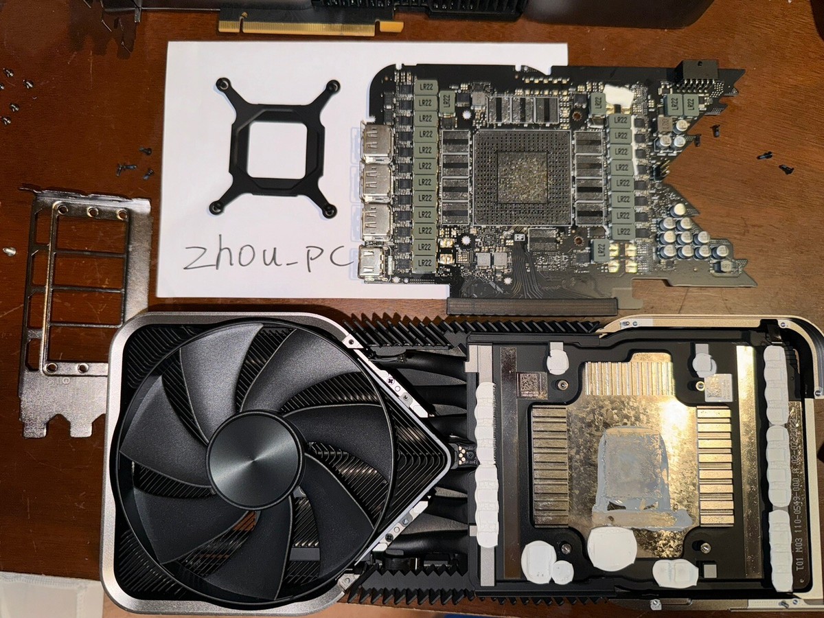 For Parts) NVIDIA GeForce RTX 4090 Founders Edition Graphic Card