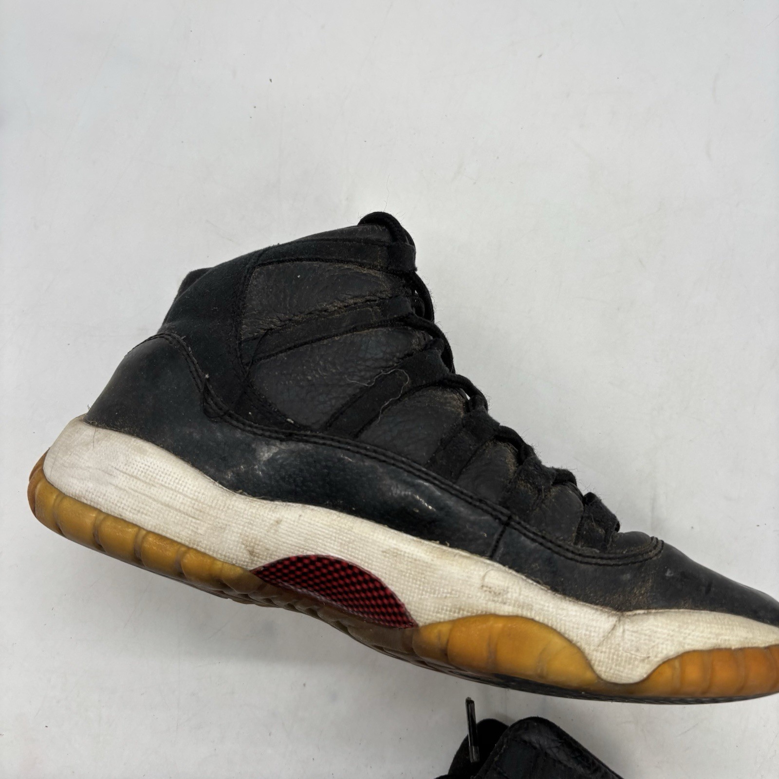 Air Jordan 11 Retro Kids Size 4.5 Y Womens 6 72-10 Nike Black White 378038-002 thumbnail 3