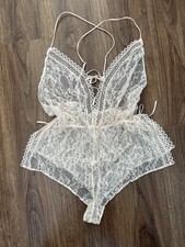 Victoria's Secret Women  s All Lace Lingerie Size Large  